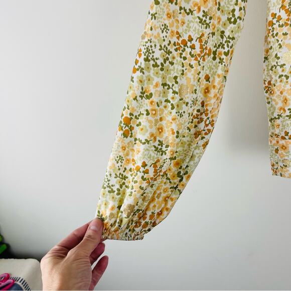 Lauren Conrad cream peach gold floral tie button front top small - Picture 5 of 8